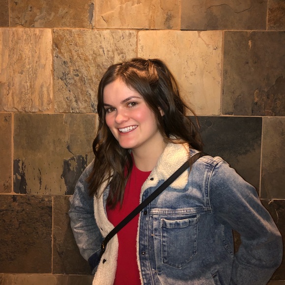 Meet your Posher, Paige - Picture 1 of 1